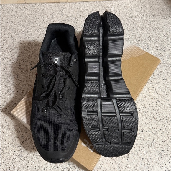 Cloudstratus Men's Athletic Shoes - Black - Picture 4 of 4